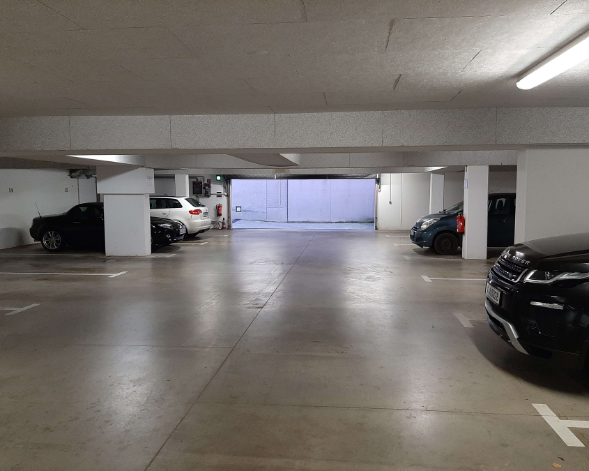 Tiefgaragenstellplatz im Zentrum von Rondorf zu vermieten